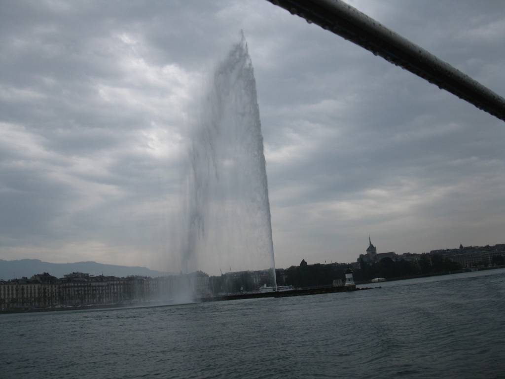 சிறுகதை: சிவப்பு விளக்கு எரியும் தெரு